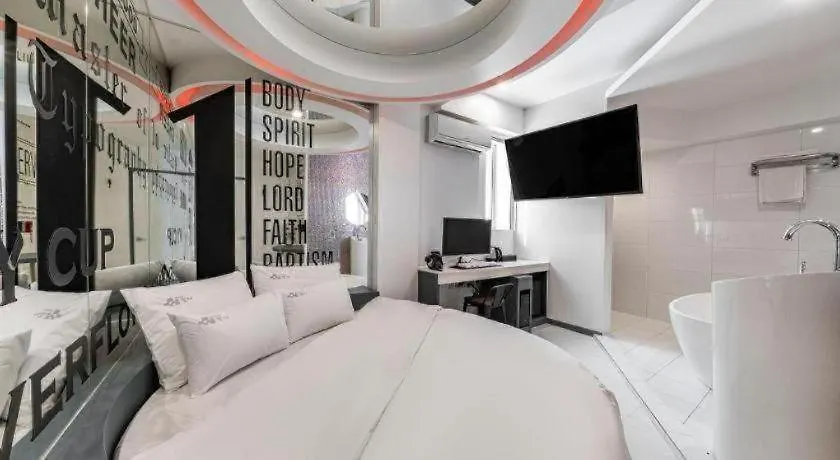 Plein Hotel Seul 2*,  Güney Kore